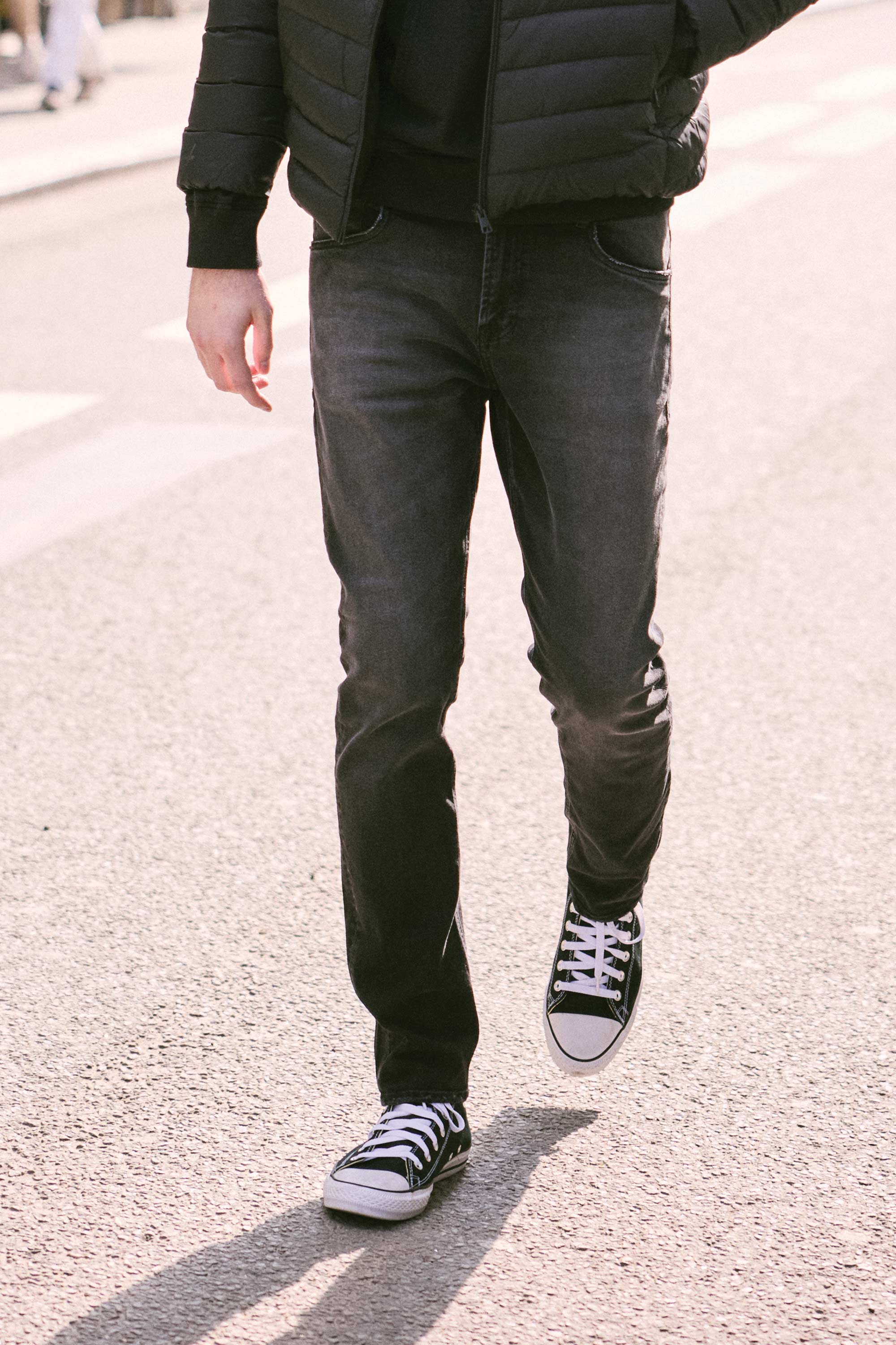BLACK DENIM JEAN