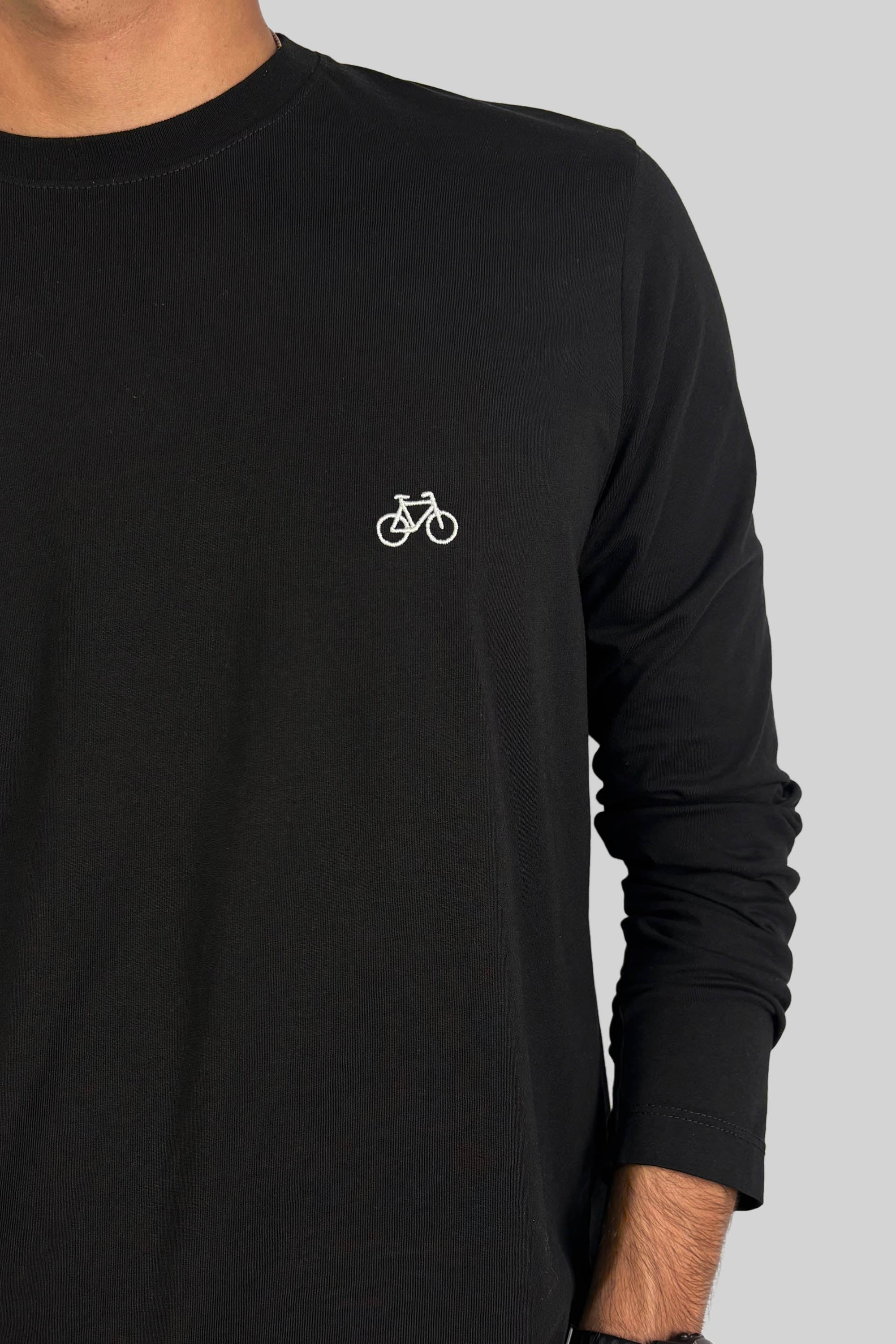 CAMISETA MANGA LARGA NEGRA