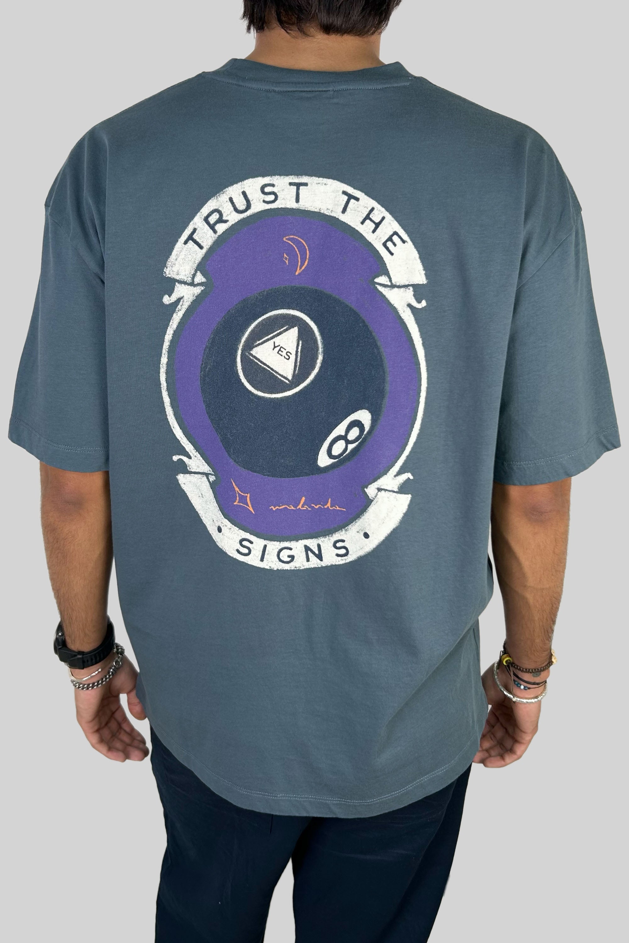CAMISETA OVERSIZE SIGNS