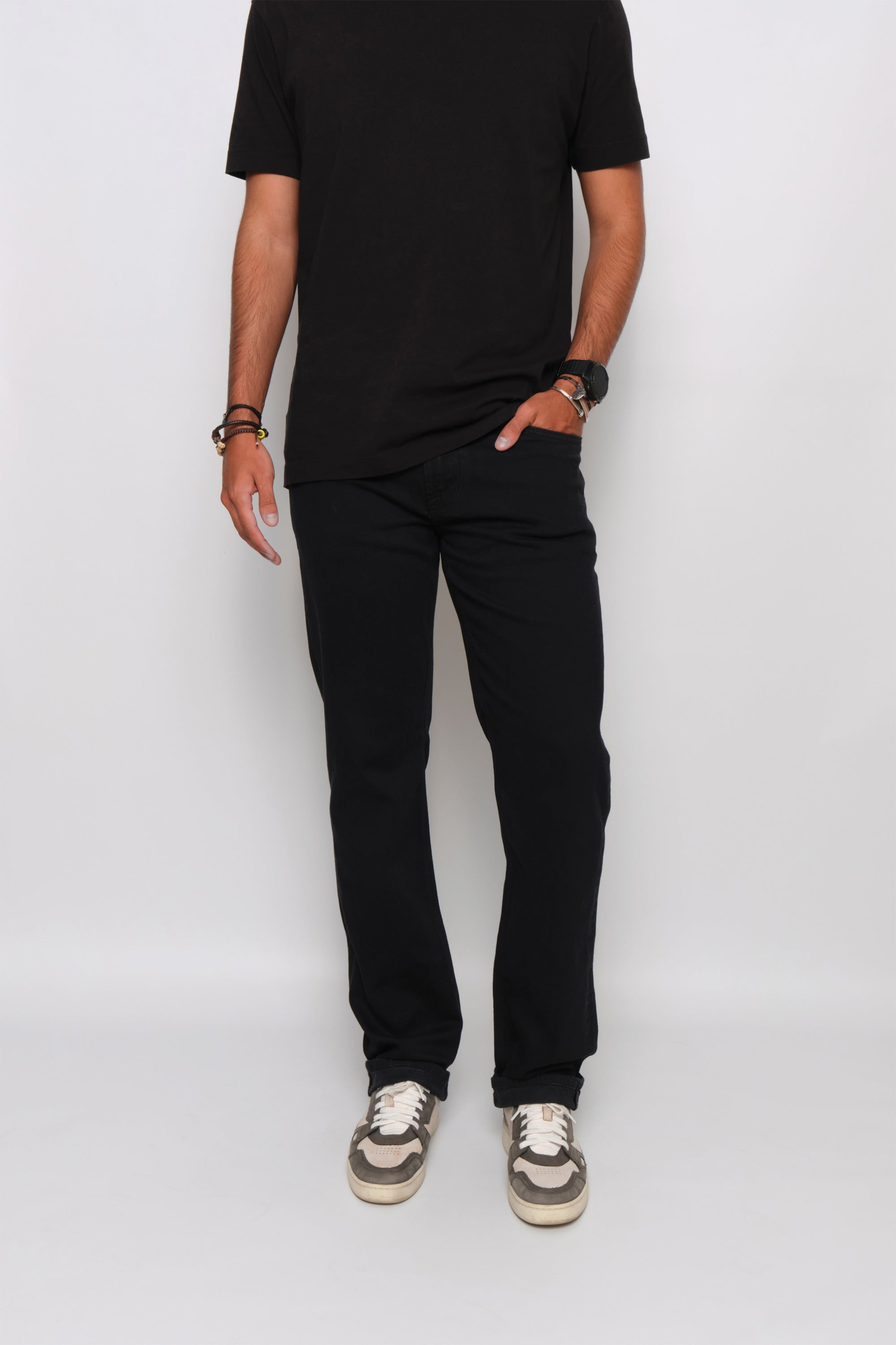 VERY BLACK DENIM JEAN