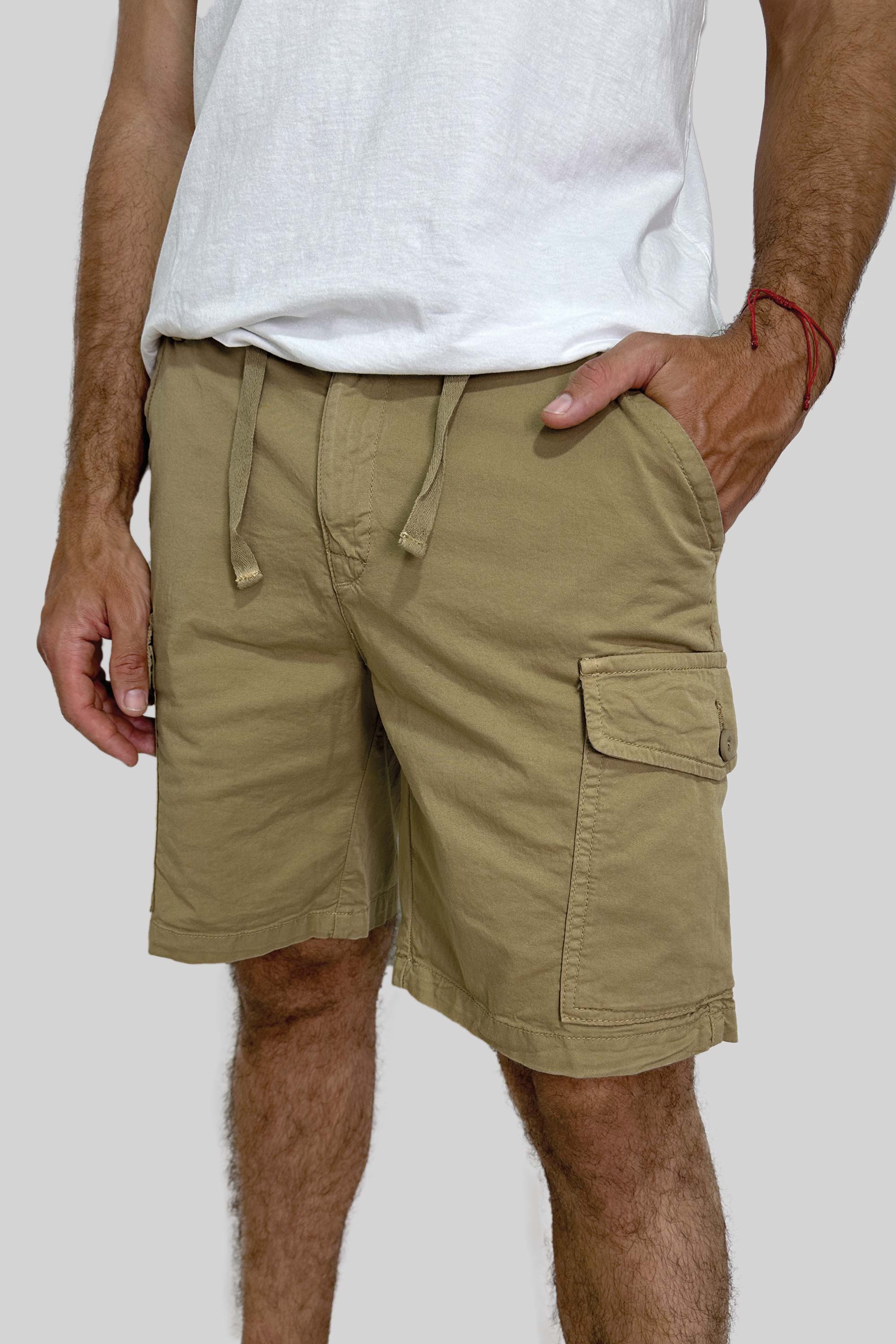 BERMUDA CARGO WALNUT