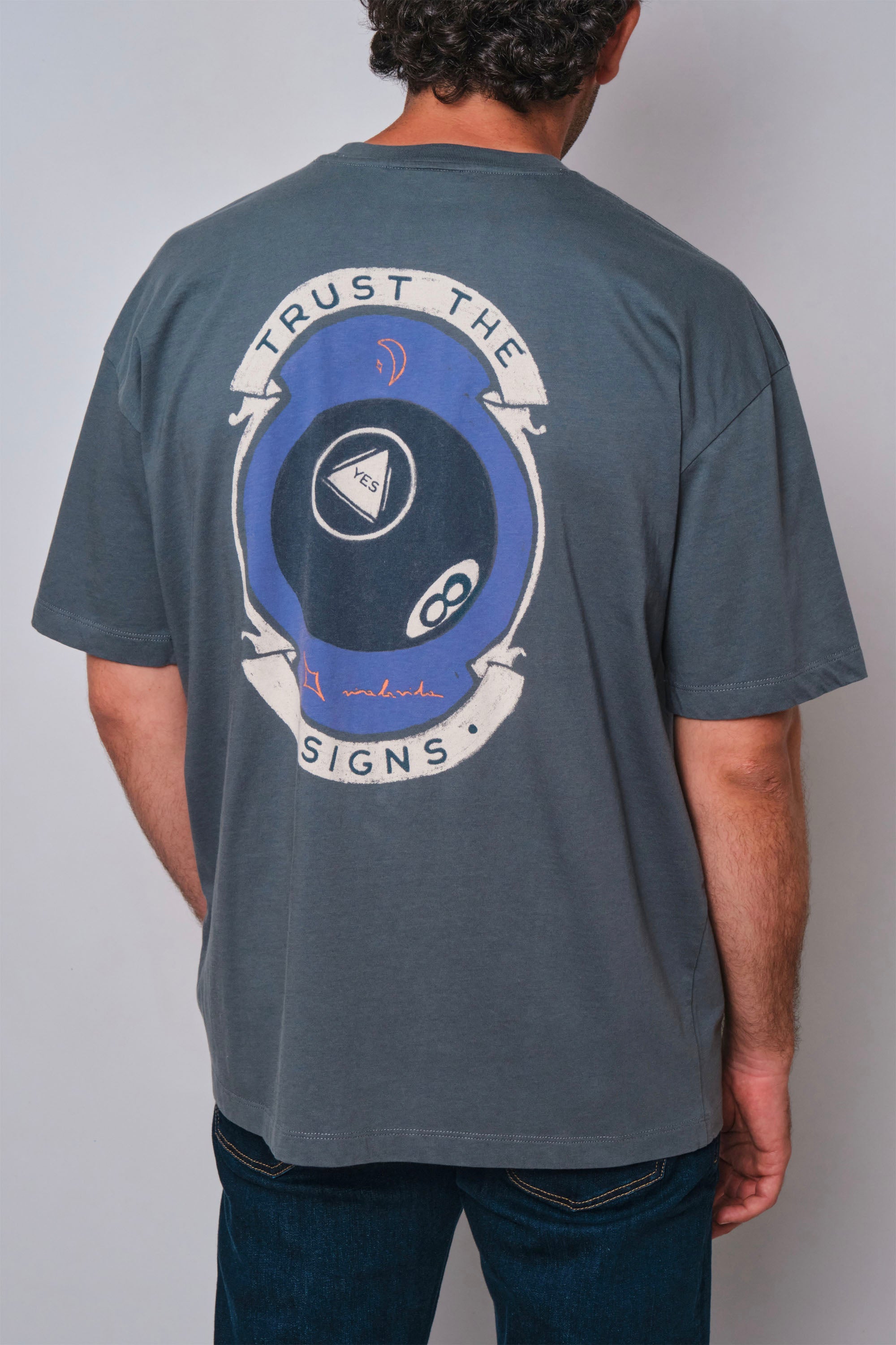CAMISETA OVERSIZE SIGNS