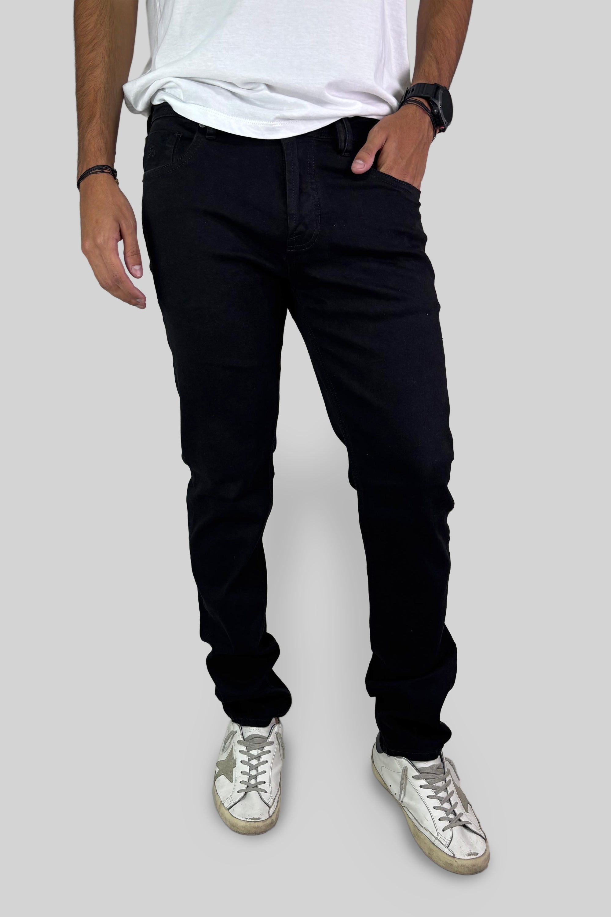VERY BLACK DENIM JEAN