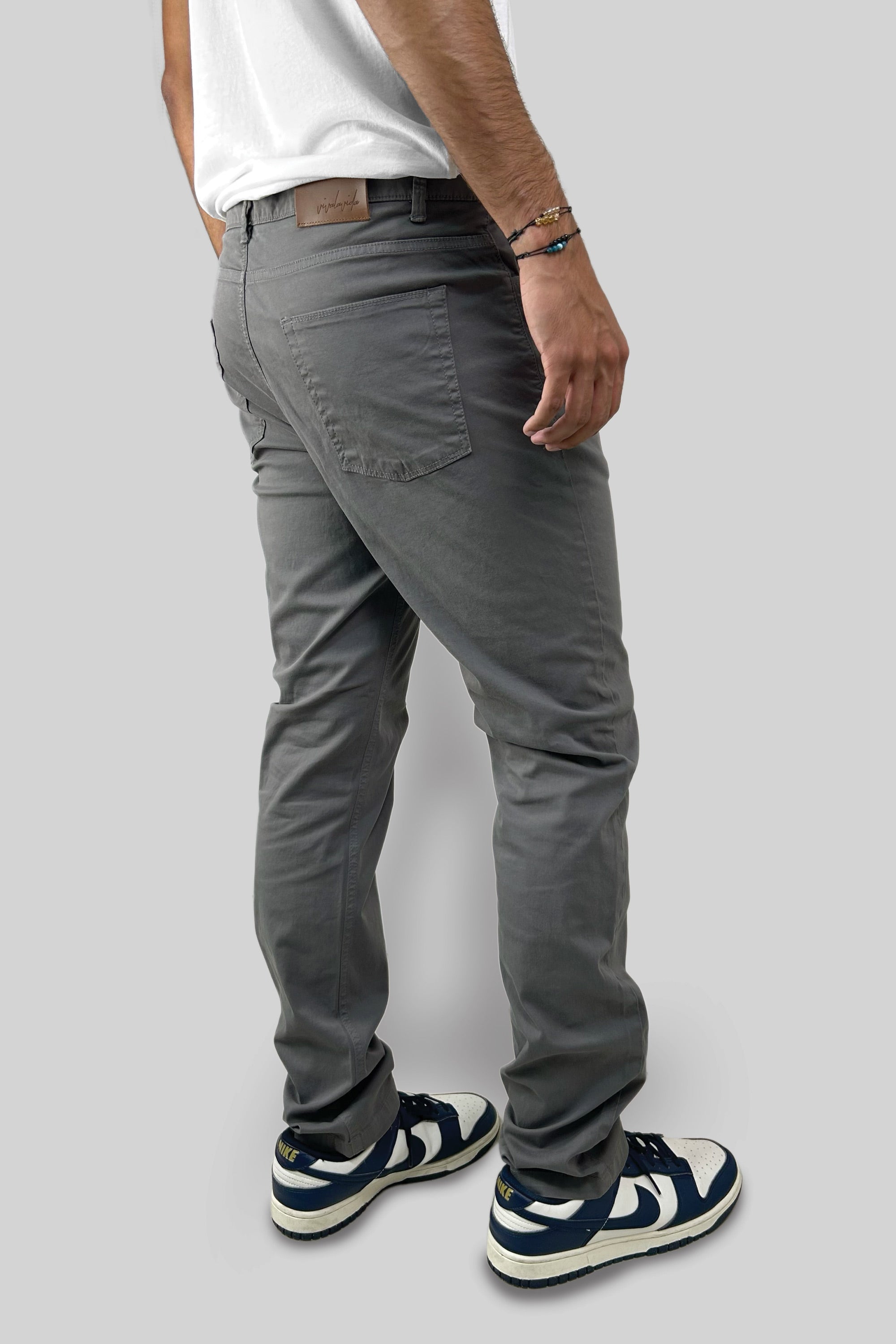 PANTALON 5 BOLSILLOS GRIS